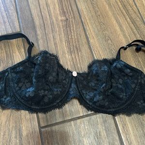 Victoria Secret Dream Angels 34 D black lace bra